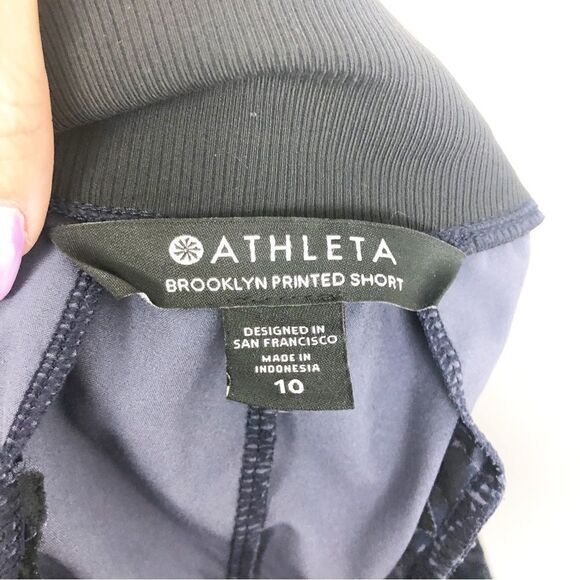 ATHLETA | Brooklyn Printed Shorts Blue & Navy Side Stripes Women’s Size 10 - Picture 9 of 12